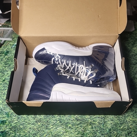 Size 5- Jordan 12 Retro Obsidian 2012 OG ALL VNDS WORN ONCE.Men's Size 5. OG BOX - Picture 5 of 16
